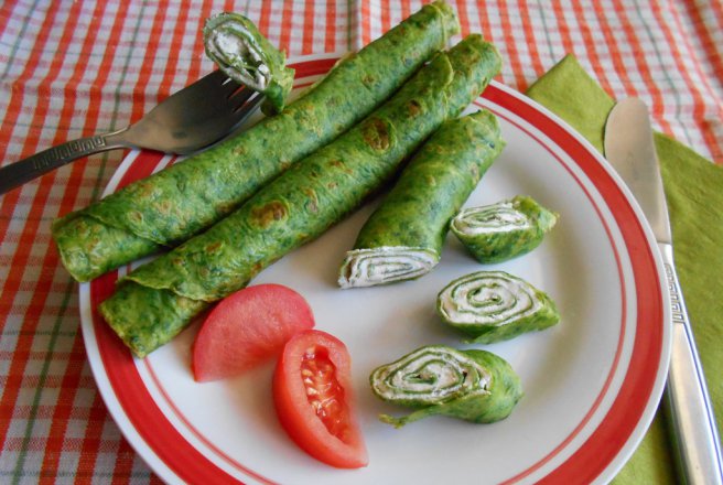 656x440_clatite-aperitiv-cu-spanac-umplute-cu-crema-de-branza-587587.jpg